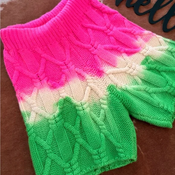 The Elder Statesman Cashmere Set Frank Cardigan and Dip Dye Chunky Cable Shorts - Picture 4 of 15